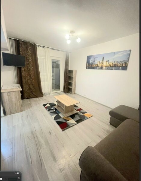 Mega Mall, 3/10, bloc mixt,